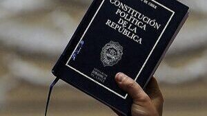 Ensayo y error: La Ciencia en el debate constitucional