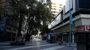Rodrigo Mora y Giovanni Vecchio/Que las calles desiertas nos ayuden a pensar nuevas calles