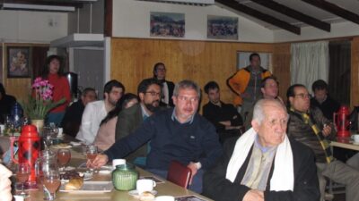 Xenia Fuster / Trabajadoras y trabajadores de lo común: el rol de las dirigencias vecinales en tiempos de crisis