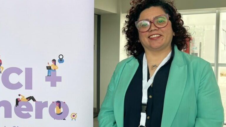 Carolina Rojas expone sobre ELECTRA: movilidad urbana con enfoque de género en el II Congreso de Ciencia, Tecnología e Innovación