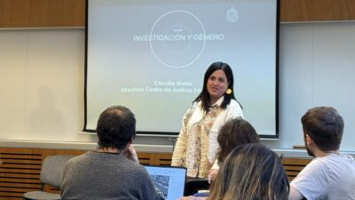 Alejandra Inostroza y mujeres cuidadoras: «Tendemos a pensar que el cuidado está asociado sólo a la maternidad»